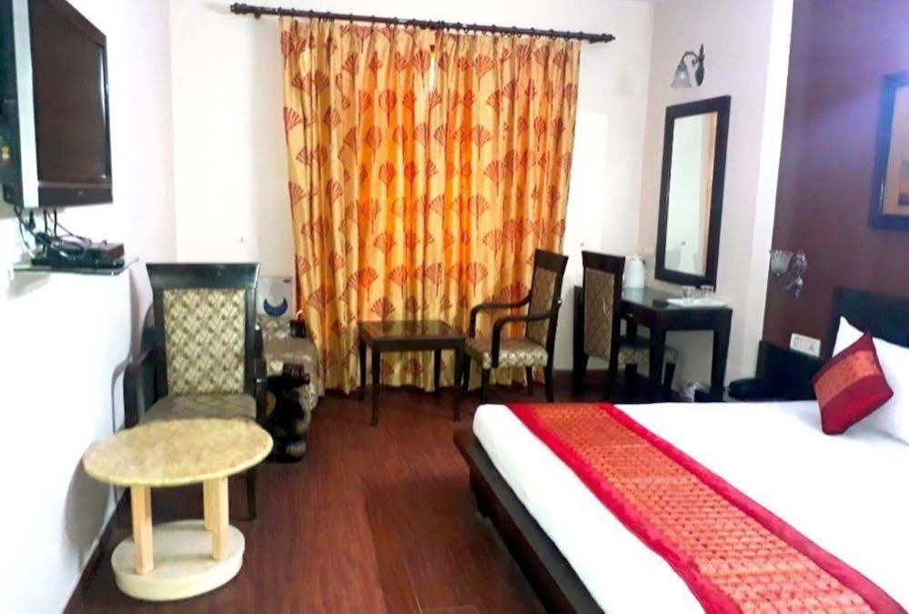 Hotel O Mid Town Delhi  Exterior photo